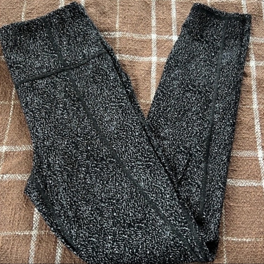 Athleta Black and White Lightning Static Tights